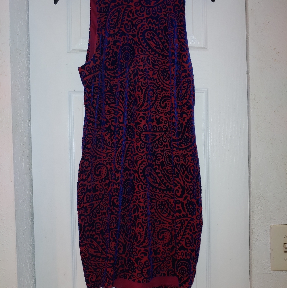 Dress - Picture 2 of 3